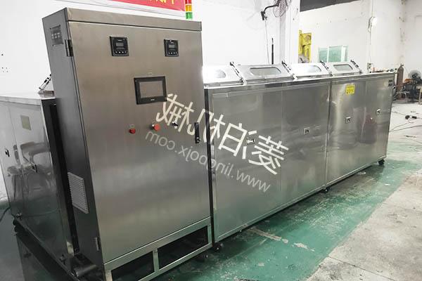 Connected material type ultrasonic cleaning machine